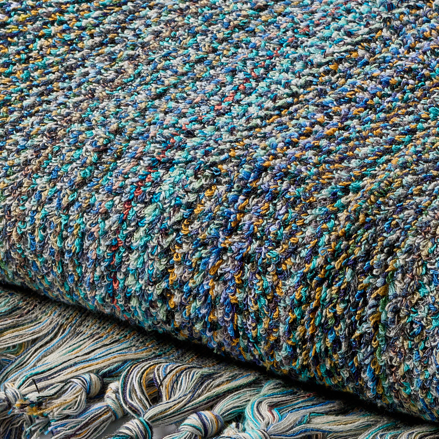 Detailaufnahme Badetuch Orientalia aus 100 % Baumwolle in Petrol mit feinem Streifenmuster, 180 × 100 cm