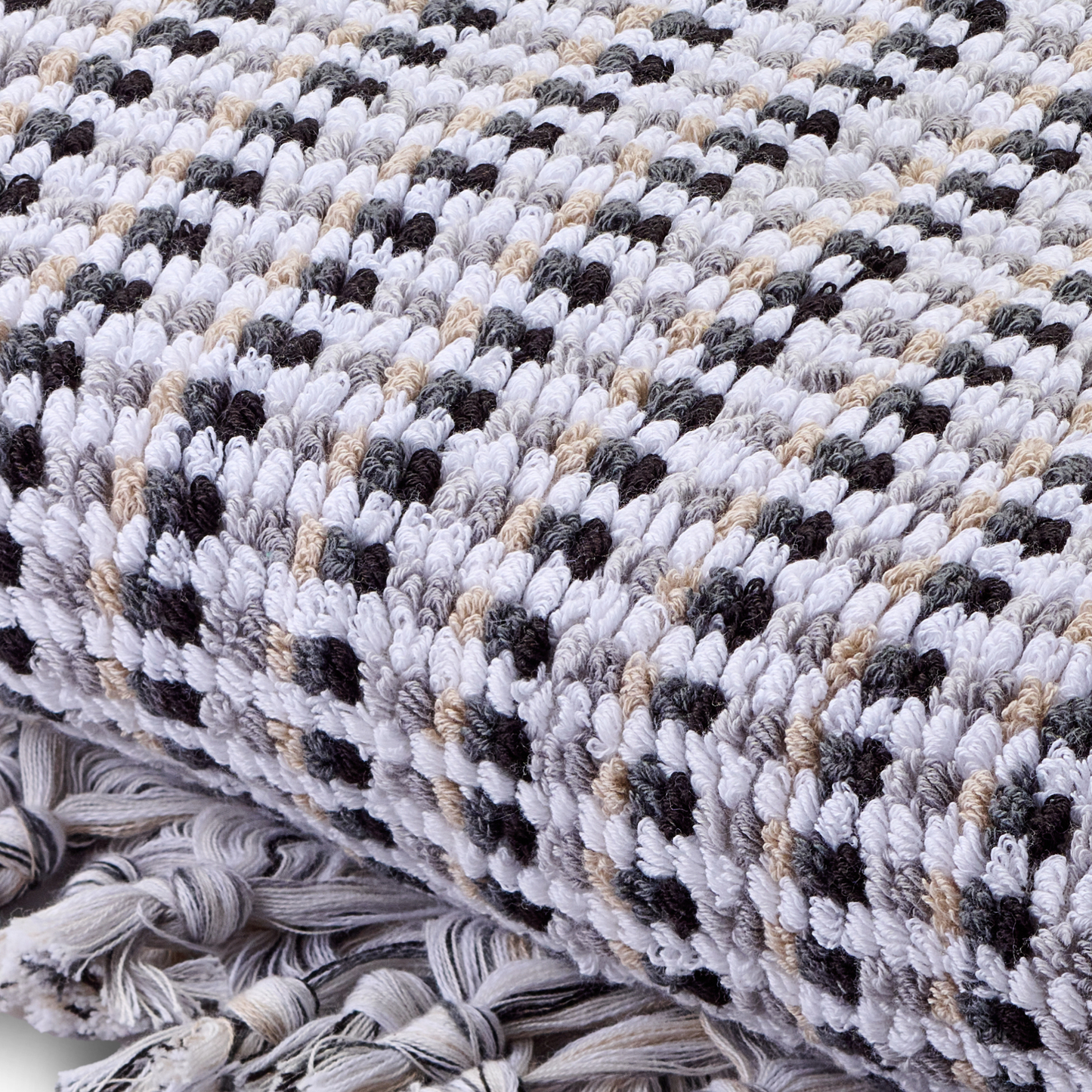 Detailaufnahme Badetuch Pasa aus 100 % Baumwolle mit grau-weißem Waffelmuster, 180 × 100 cm
