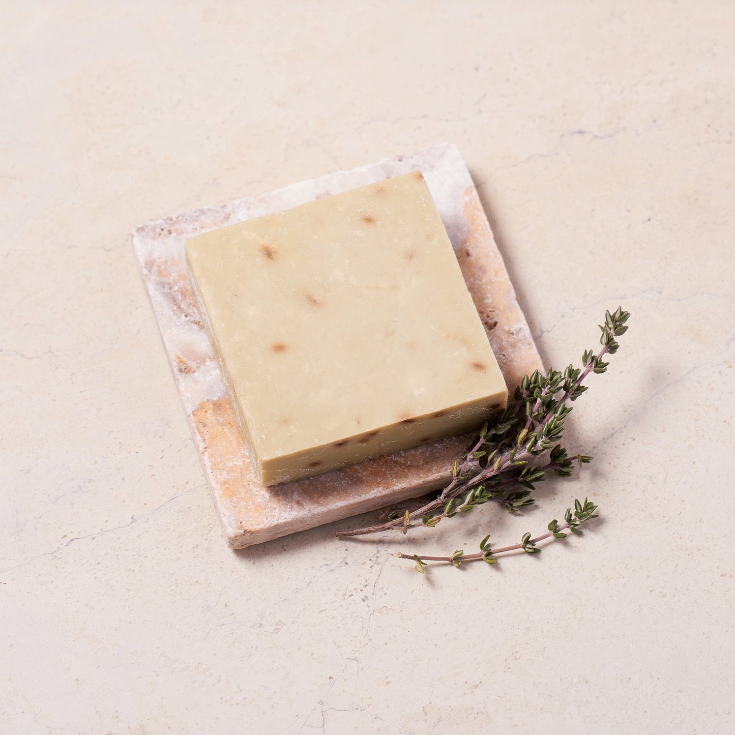 Naturseife aus Olivenöl - Thymian