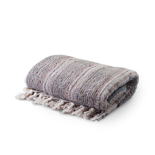 Badetuch Nil aus 100 % Baumwolle in Grau-Bunt mit feiner Melange-Struktur, 180 × 100 cm