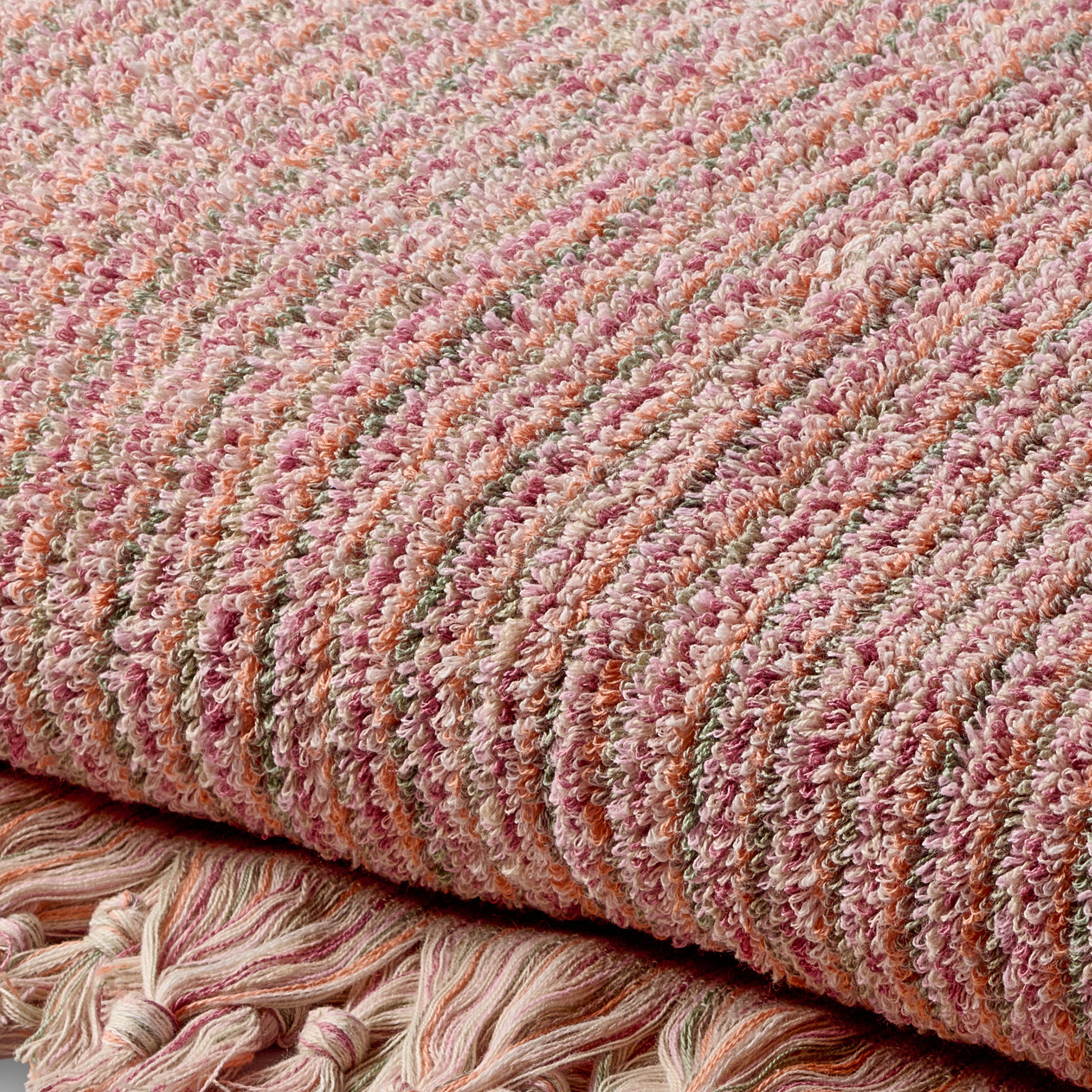 Detailaufnahme Badetuch Yazma aus 100 % Baumwolle in Altrosa mit feiner Melange-Struktur, 180 × 100 cm
