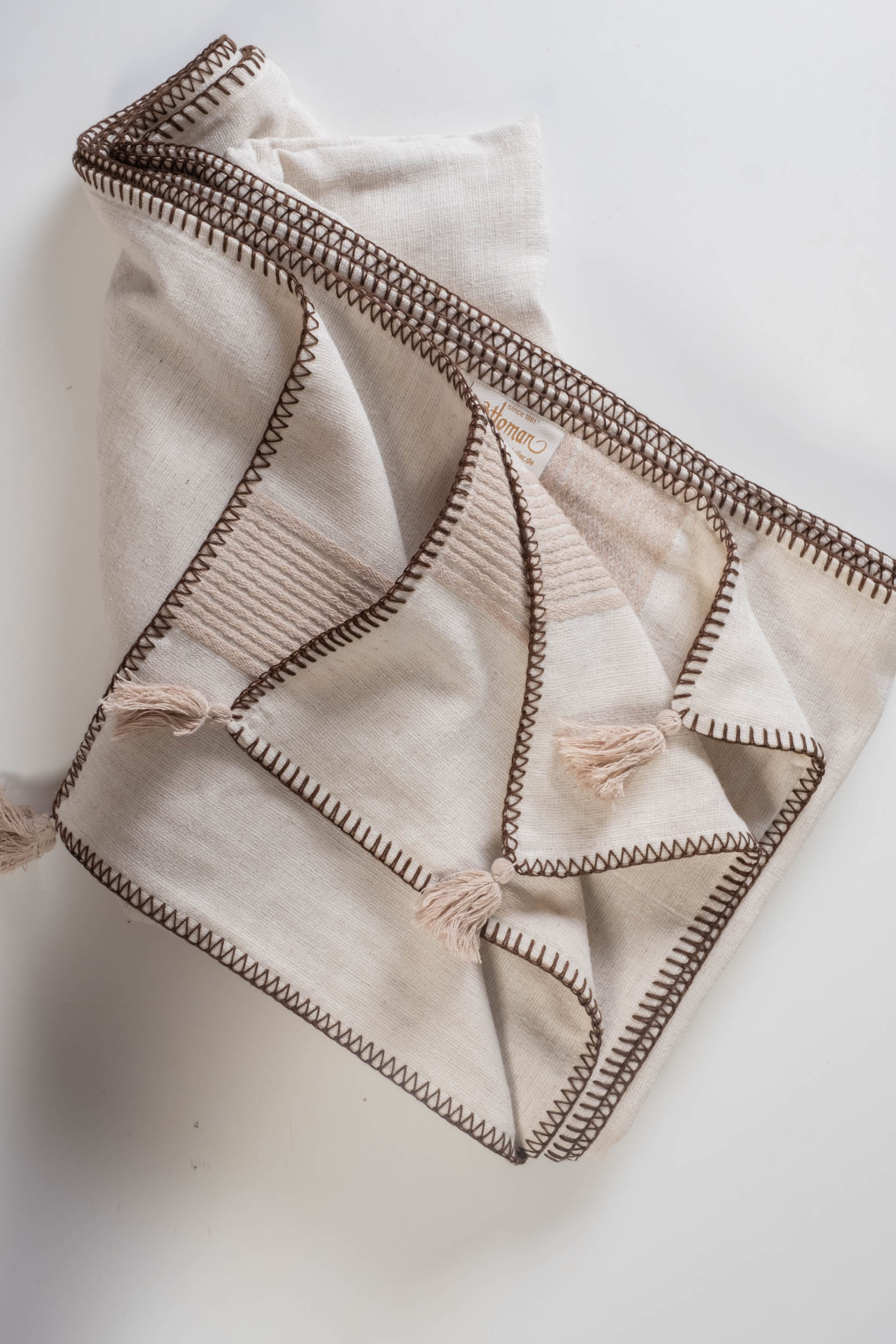 07-2022-Beige-Line-02 Tagesdecke ETHNO